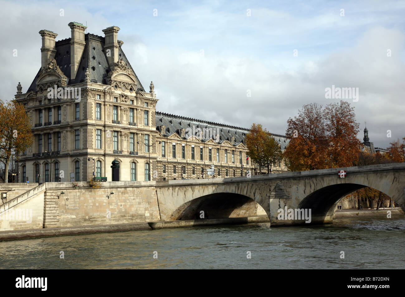 Old mansion exterior hi-res stock photography and images - Alamy