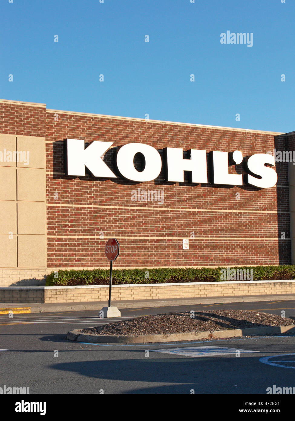 Kohl e hi-res stock photography and images - Alamy