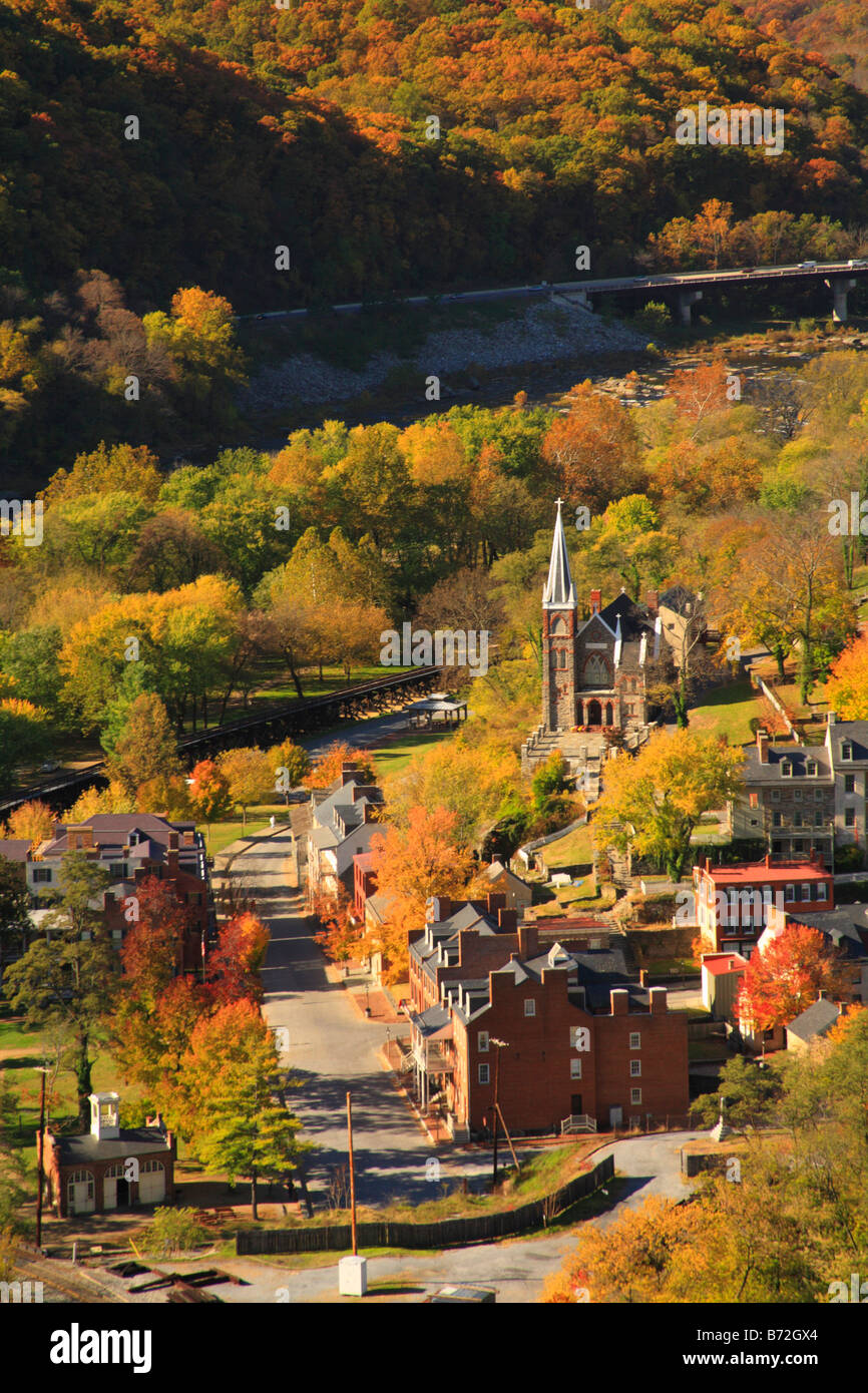 View from Maryland Rocks of Harpers Ferry, Shenandoah Valley, West