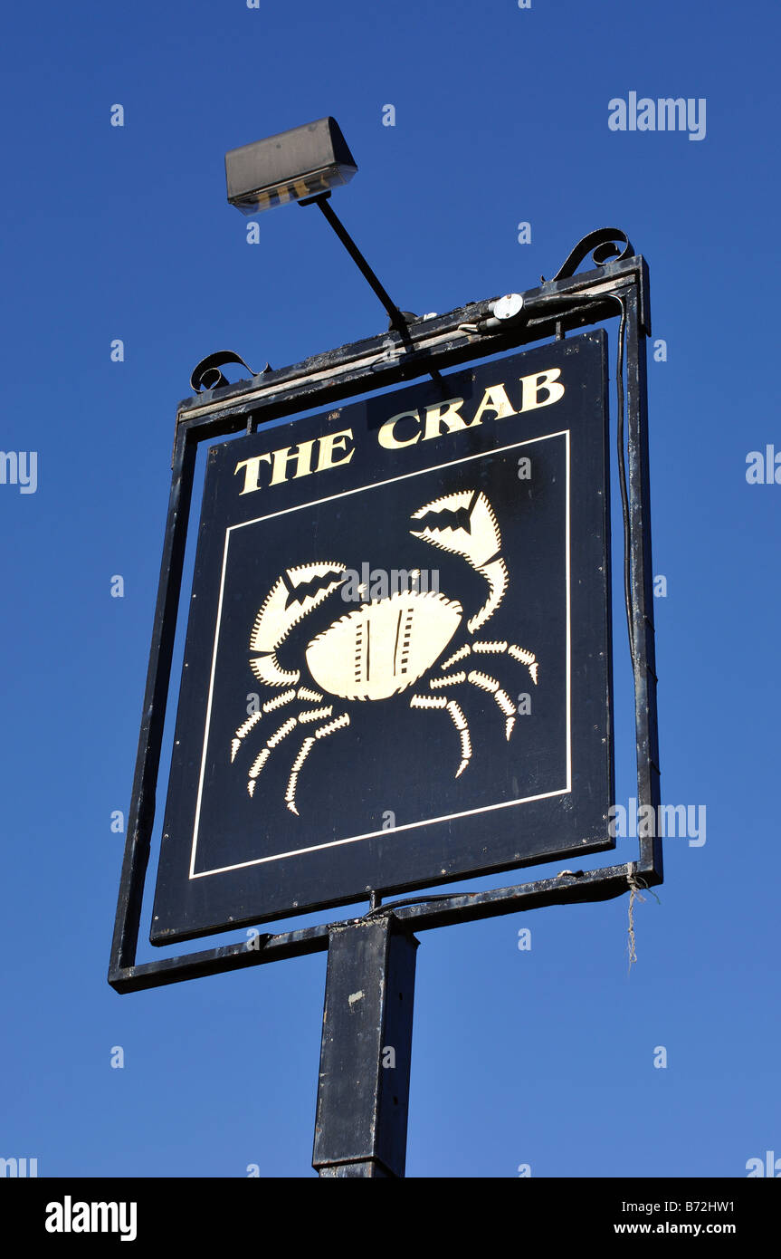 the-crab-pub-sign-shanklin-isle-of-wight-england-uk-gb-B72HW1.jpg