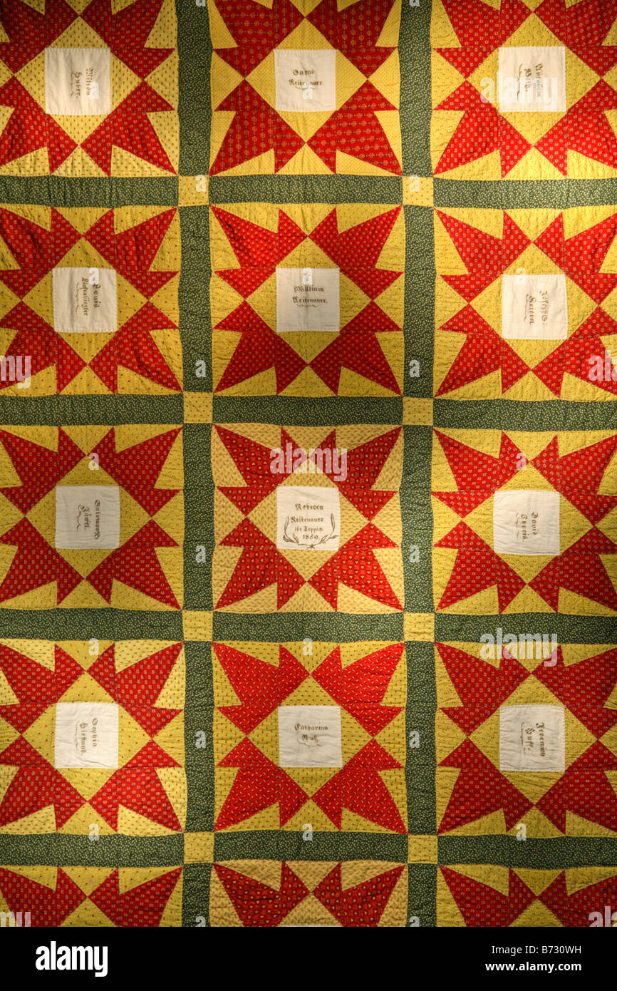Handmade example of Amish quilt Stock Photo Alamy