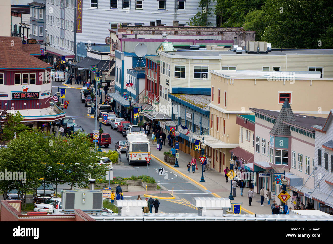 Downtown juneau crowded cruise hi-res stock photography and images - Alamy