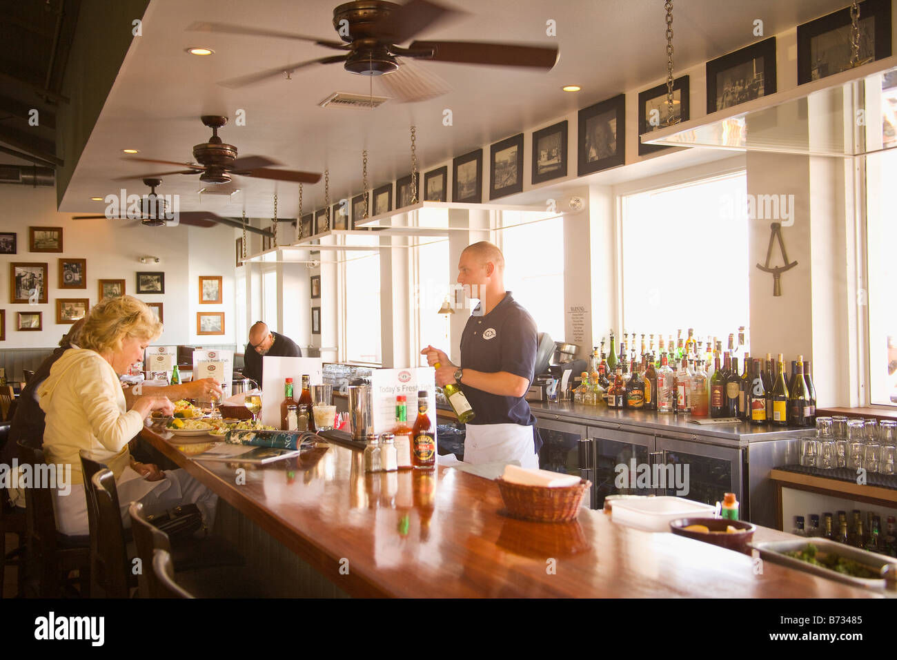 visitors dine at Brophy Bros Restaurant and Clam Bar Ventura Harbor