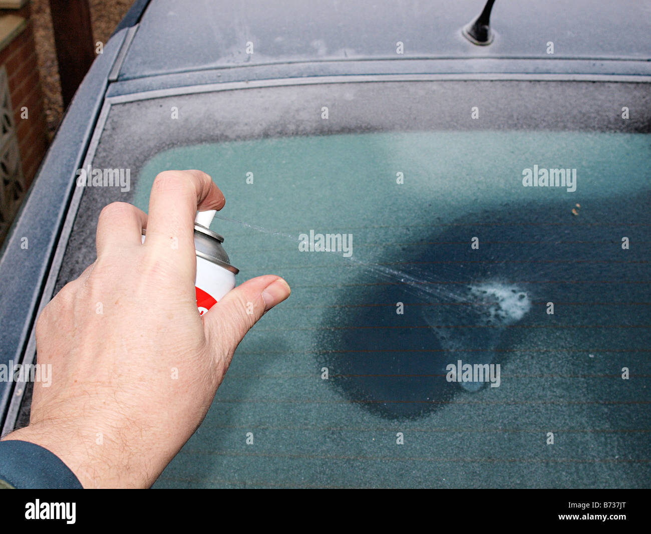 Frozen car spray hi-res stock photography and images - Alamy