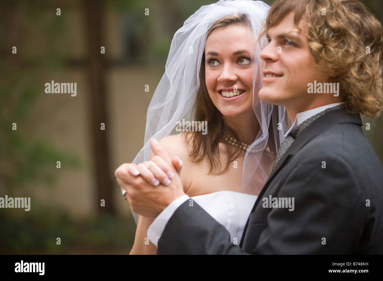 Profile happy smiling bride hi-res stock photography and images - Alamy
