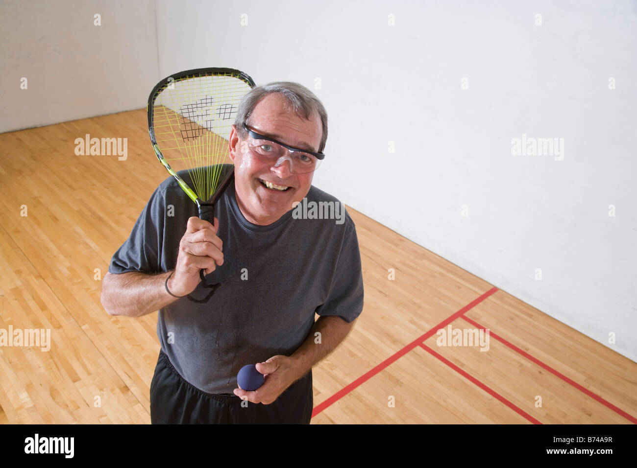 Man playing racquetball hi-res stock photography and images - Alamy