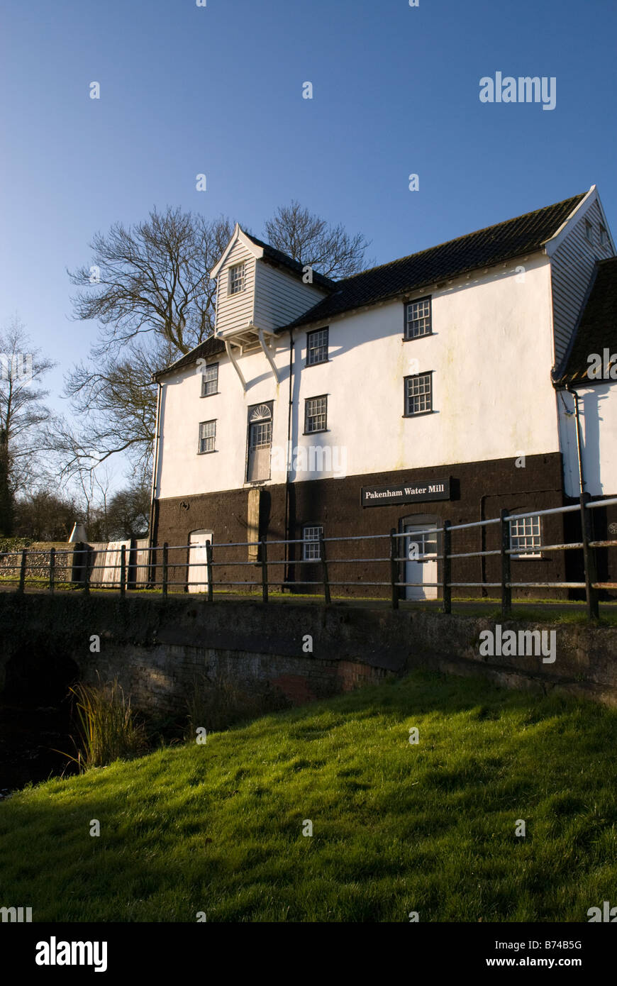 Pakenham hires stock photography and images Alamy