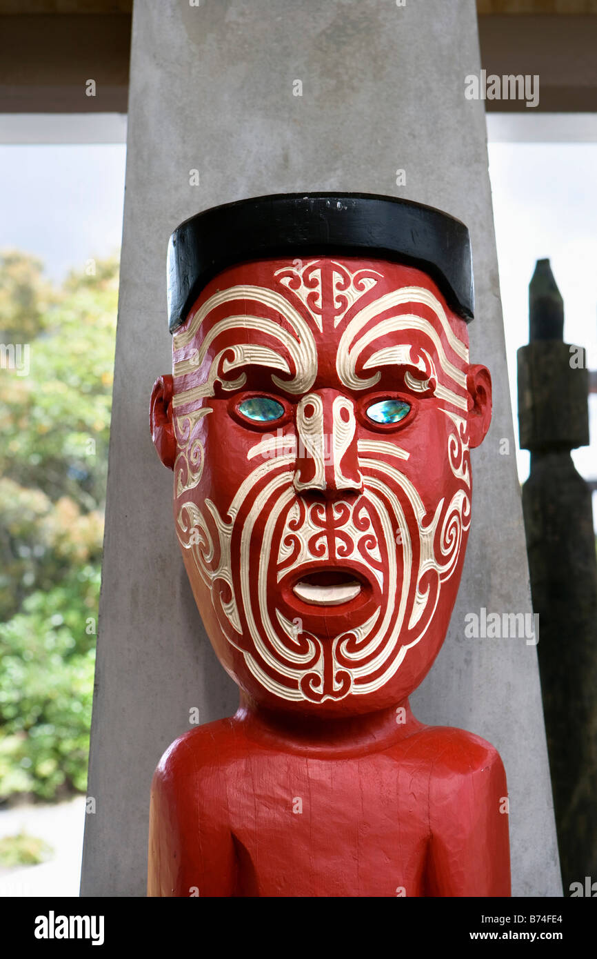New Zealand, North Island, Rotorua, Maori statue Stock Photo Alamy