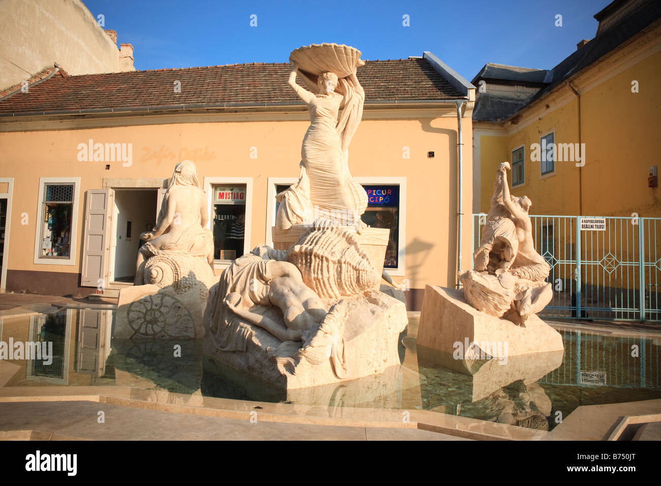 Statue esztergom hungary europe hi-res stock photography and images - Alamy