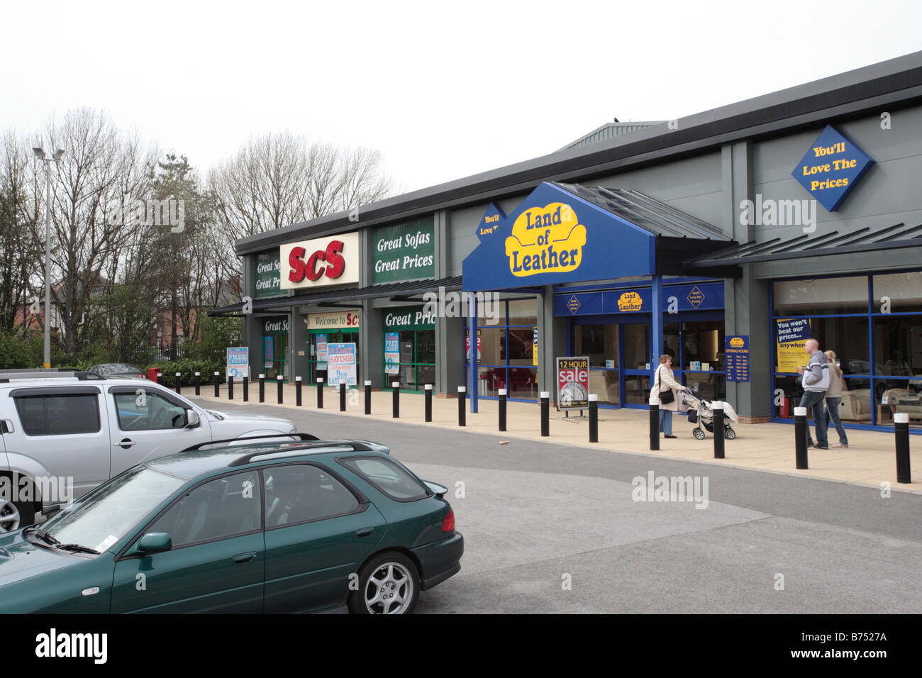 Land of Leather and SCS, Darlington Retail Park Stock Photo Alamy