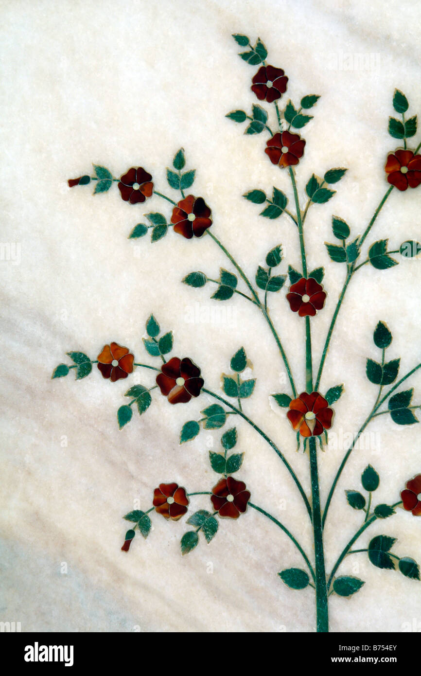 floral decoration in white marble in the diwan i khas or hall of private audiences in the red fort Stock Photo