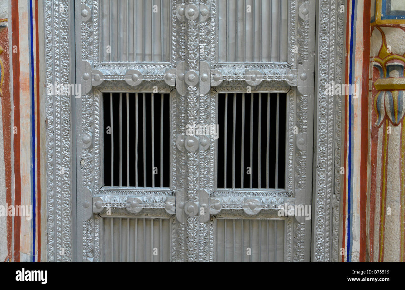 silvered door detail at the anandilal poddar haveli in nawalgarh Stock Photo