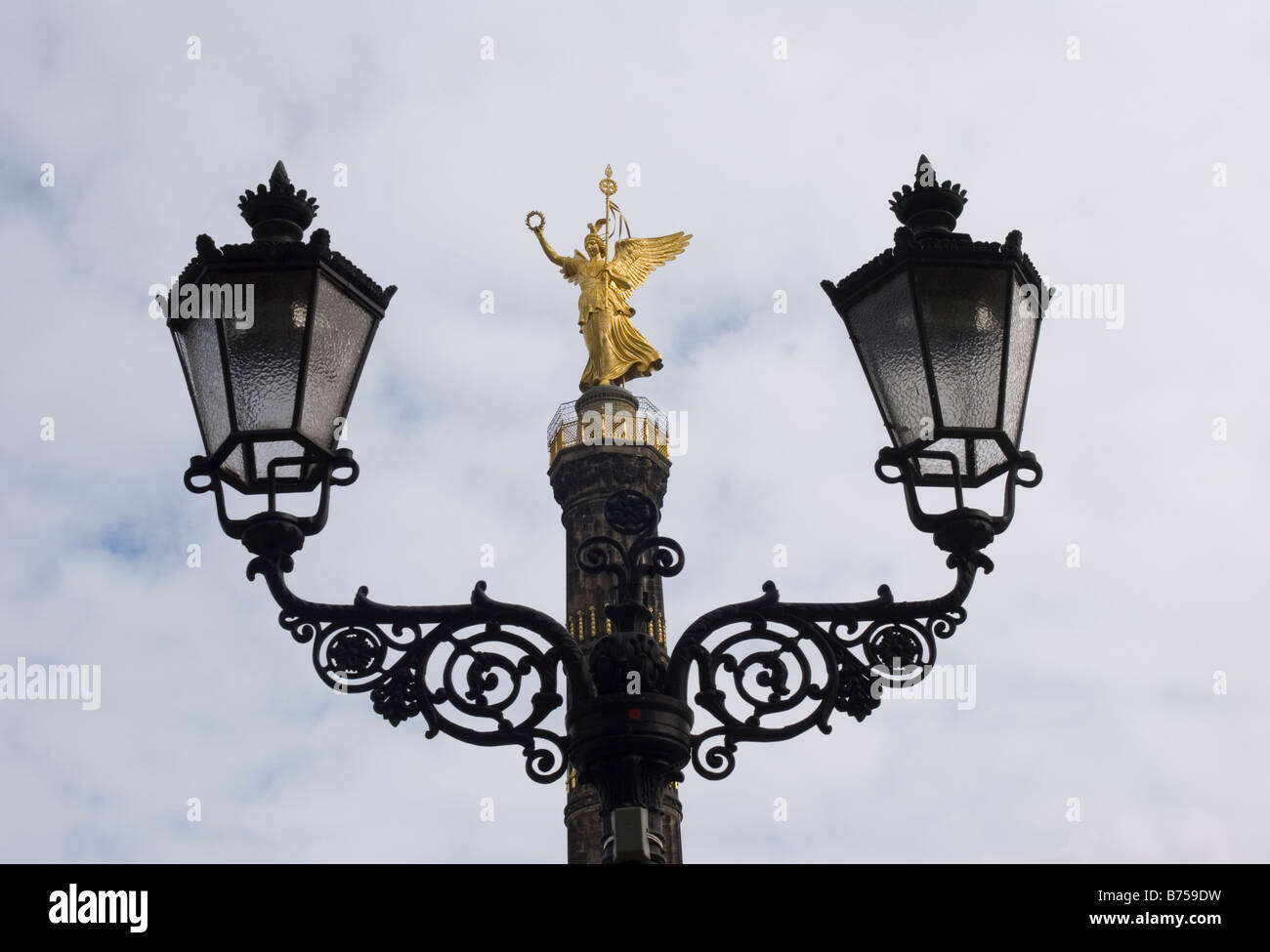 Siegessaeule between lanterns Berlin Germany Stock Photo Alamy
