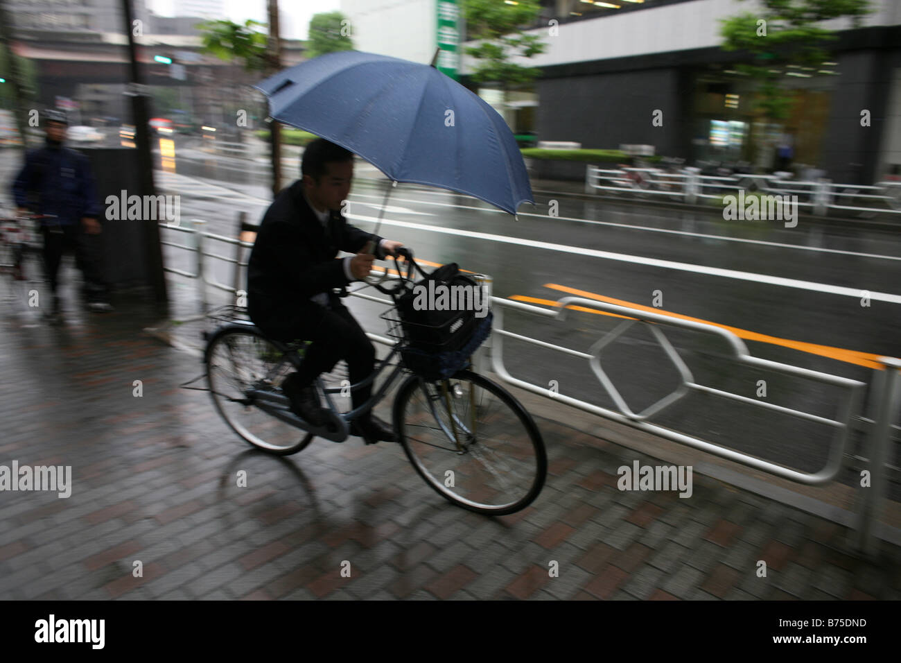 Bicycle japan umbrella hires stock photography and images Alamy