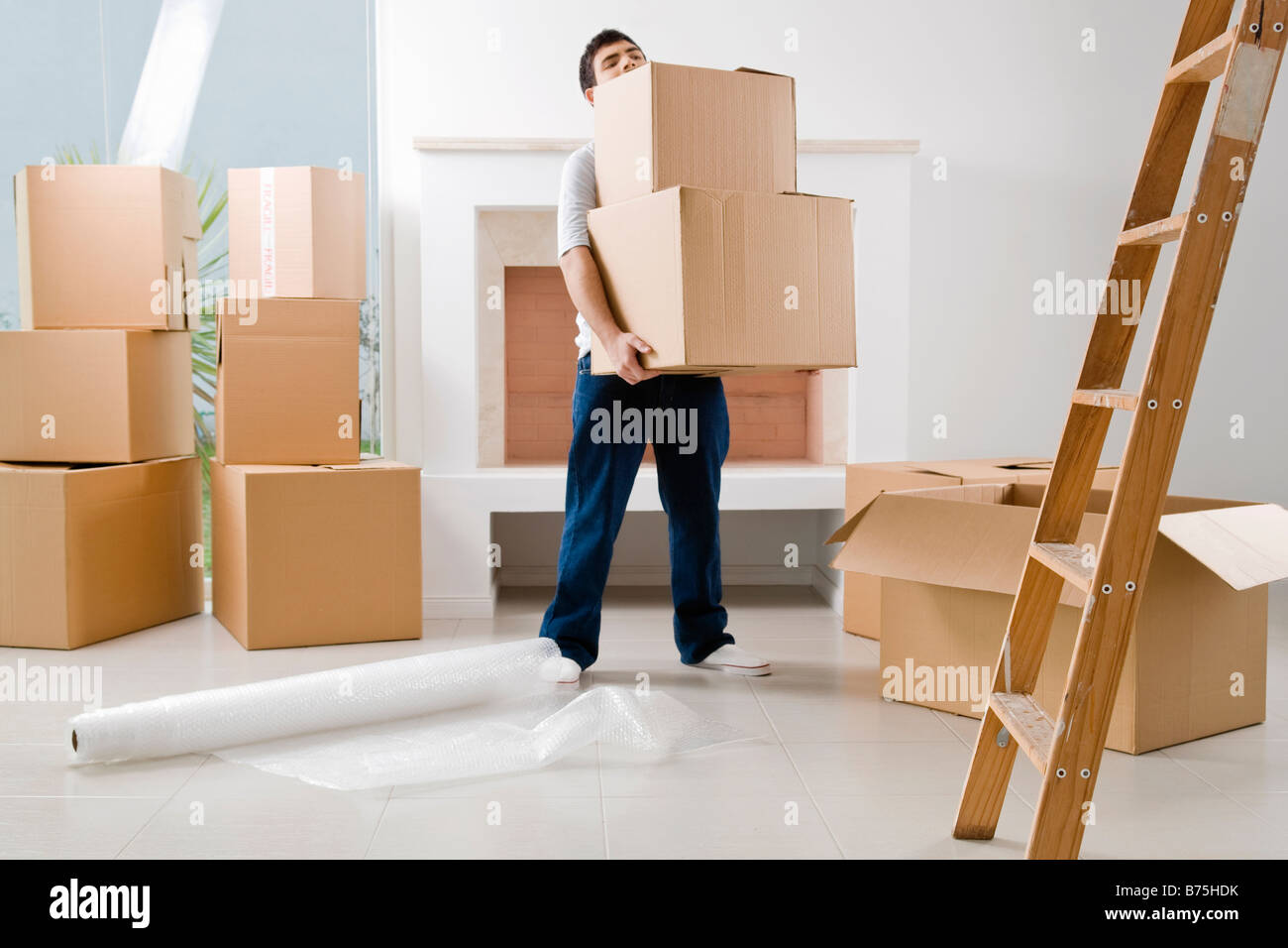 Cardboard boxes hi-res stock photography and images - Alamy