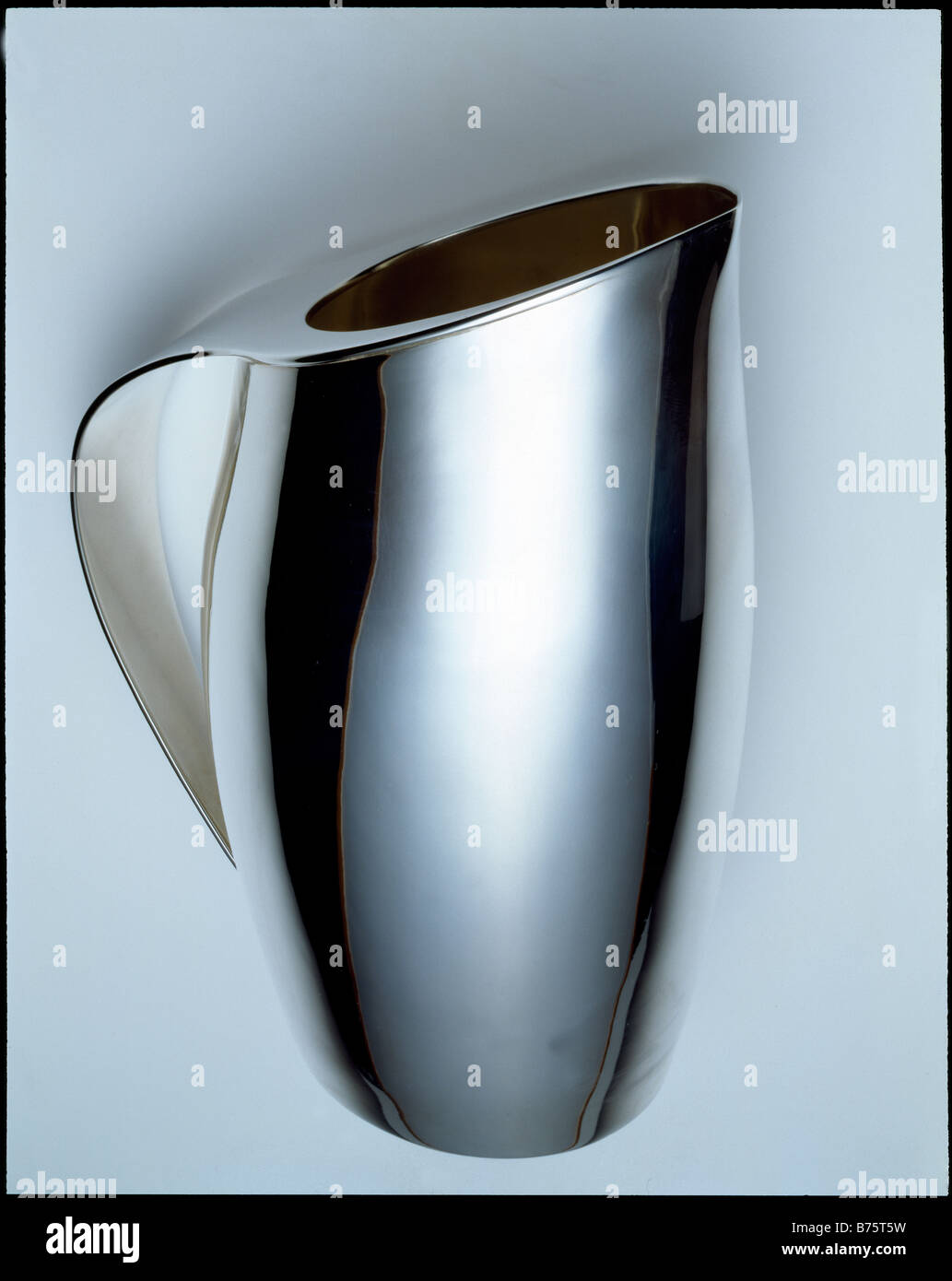 Silver water pitcher hi-res stock photography and images - Alamy