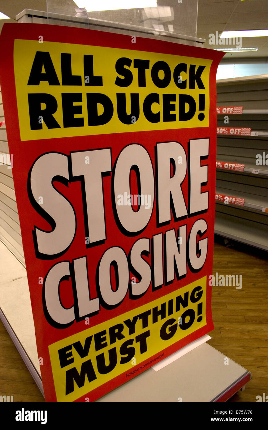 woolworths closing down sale notices Stock Photo Alamy