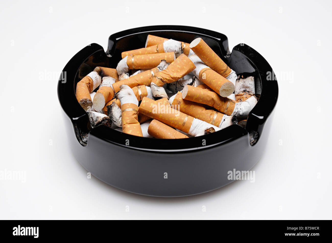 Ashtray full cigarette ends hires stock photography and images Alamy