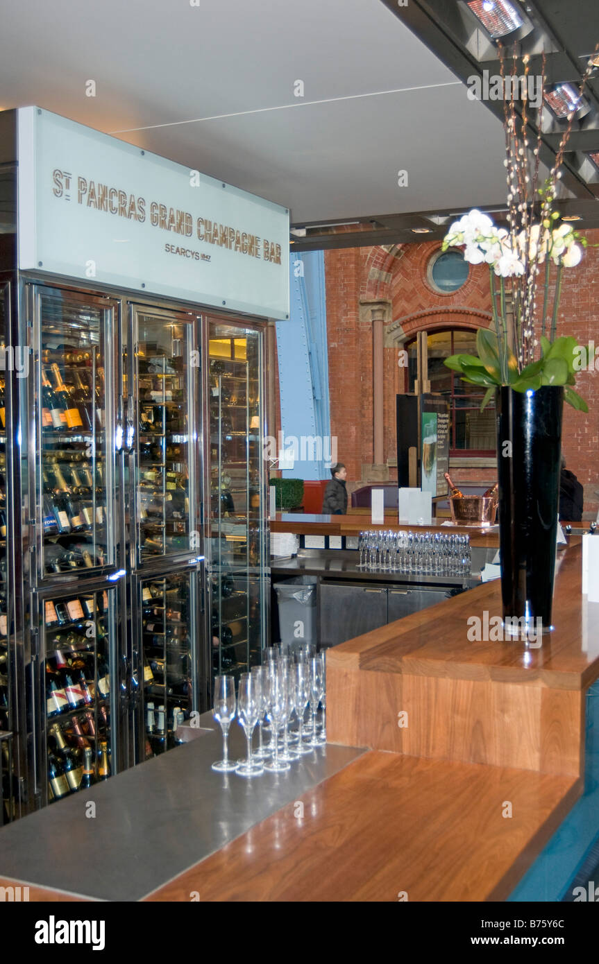 The longest champagne bar in Europe at St Pancras International Railway