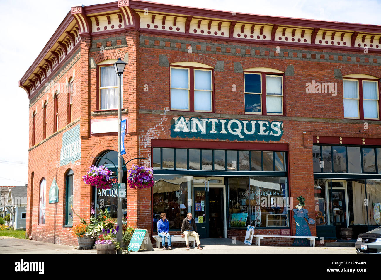 Antique store on Commercial Avenue, Anacortes, Washington, USA Stock Photo