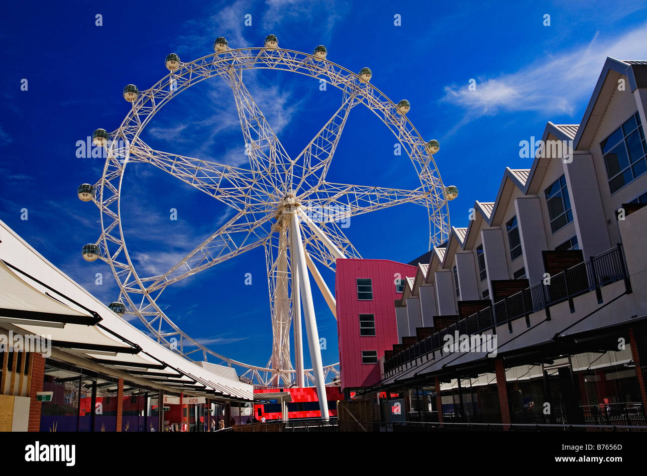 Melbourne Docklands / Modern apartments in "Harbour Town".Melbourne