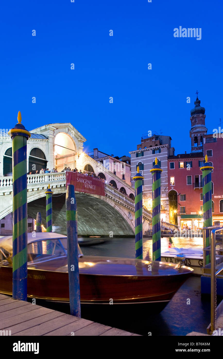 Rialto bridge at blue hour hi-res stock photography and images - Alamy