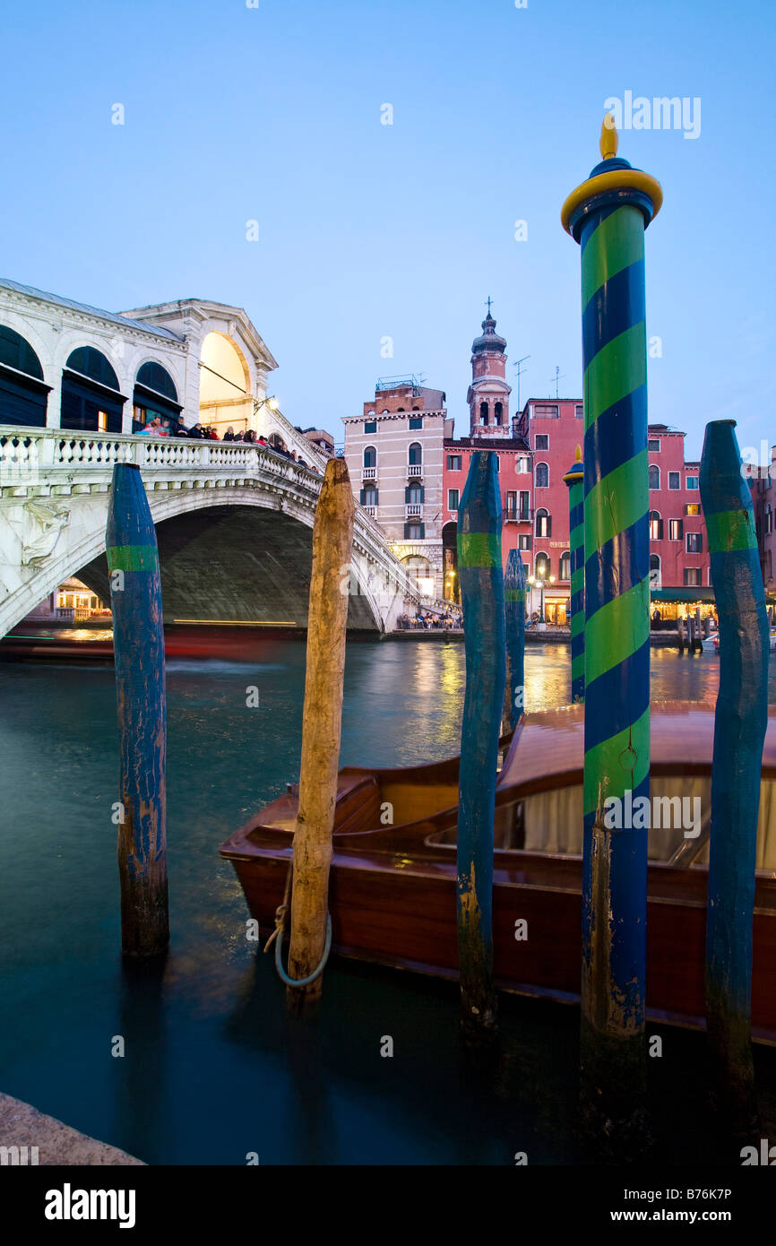 Rialto bridge at blue hour hi-res stock photography and images - Alamy