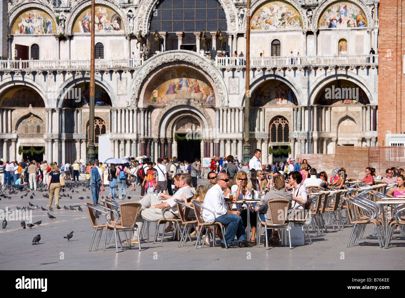Cafe Florian, St Marks Basilica, Venice, Veneto. Italy Stock Photo - Alamy