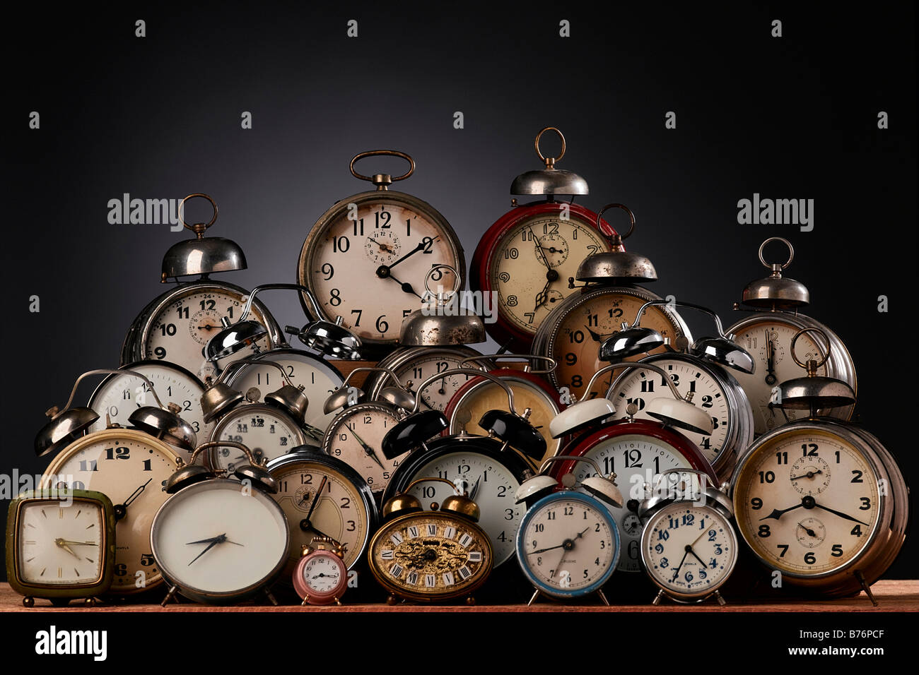 Old clocks hi-res stock photography and images - Alamy