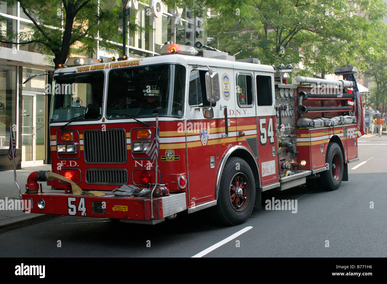 Fire fighting fdny hi res stock photography and images Alamy Fire fighting fdny hi res stock photography and images Alamy