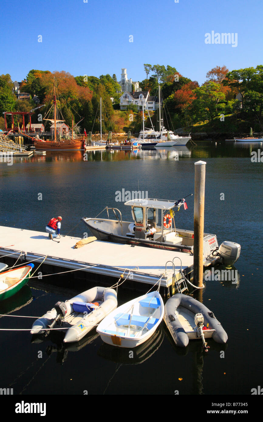 Harbor master hires stock photography and images Alamy