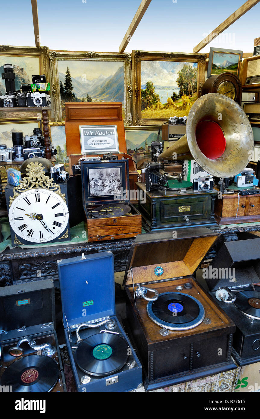 Gramophone, radios, cameras, stall on the Auer Dult market, Munich, Bavaria, Germany, Europe Stock Photo