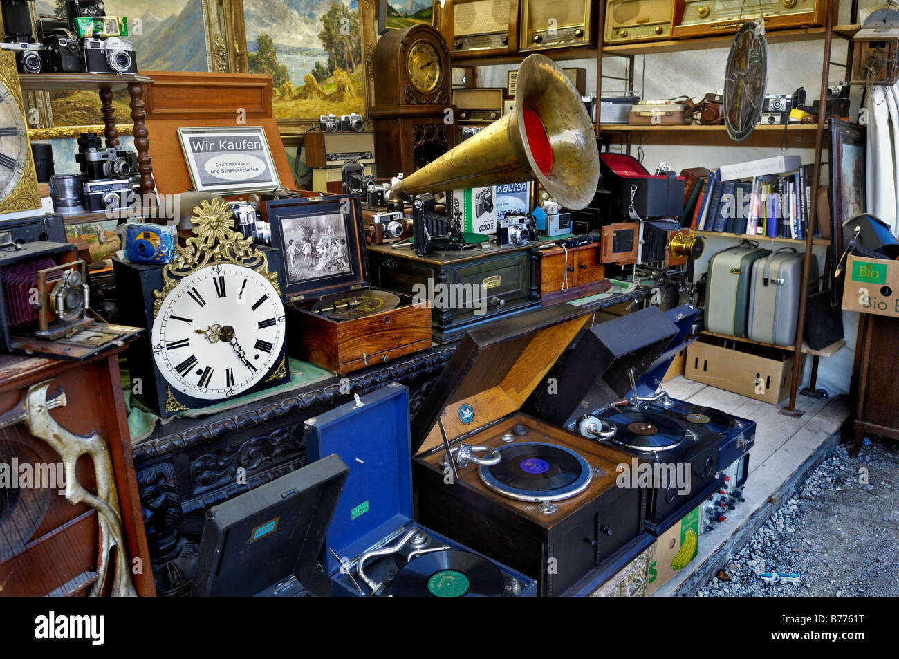 Gramophone, radios, cameras, stall on the Auer Dult market, Munich, Bavaria, Germany, Europe Stock Photo