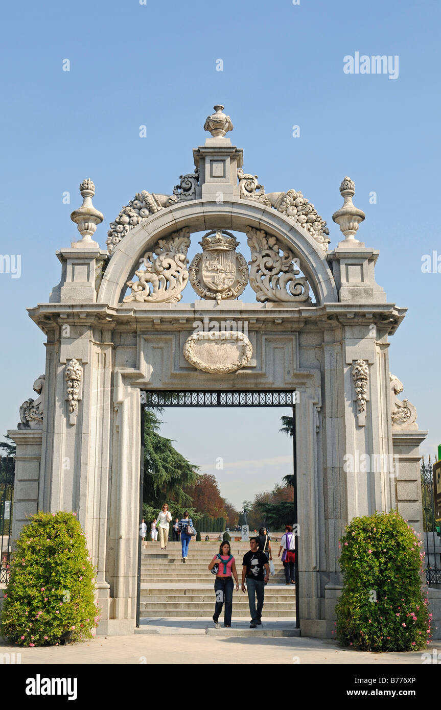Puerta de Felipe lV, gate, entrance, Retiro, park, Madrid, Spain Stock Photo: 21672078 - Alamy