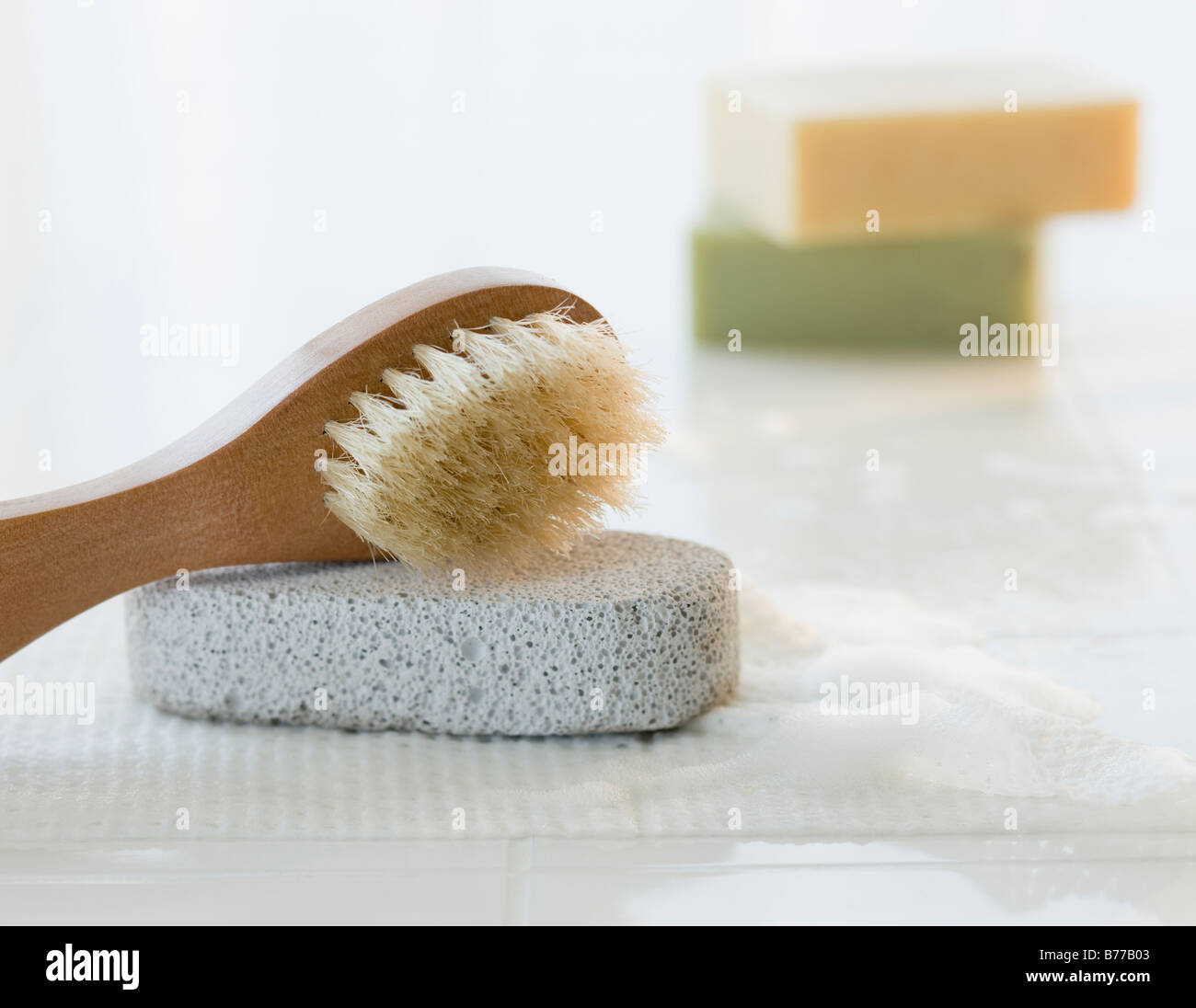 Body brush hi-res stock photography and images - Alamy