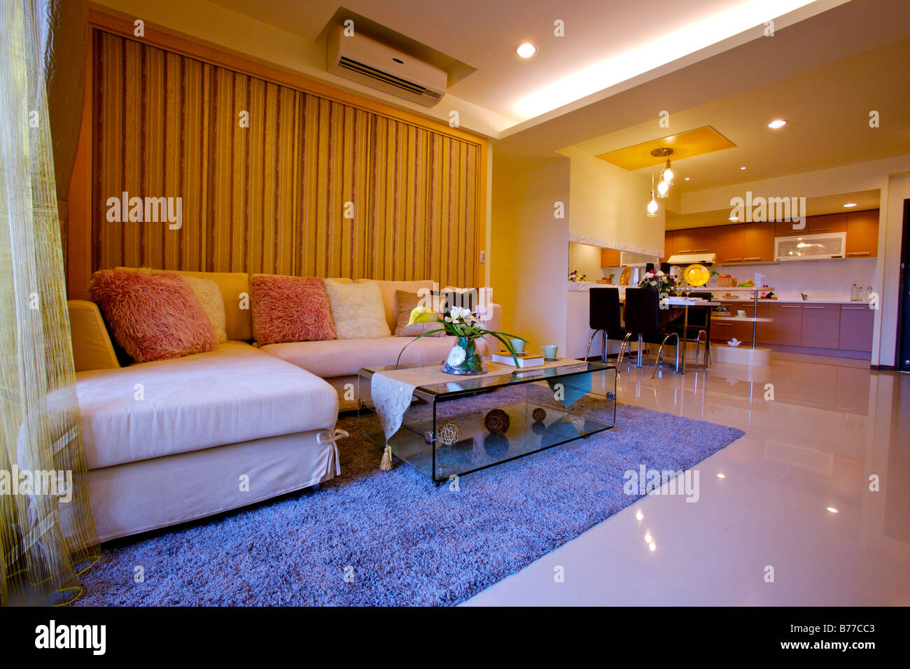 Modern style living room and kitchen Stock Photo Alamy