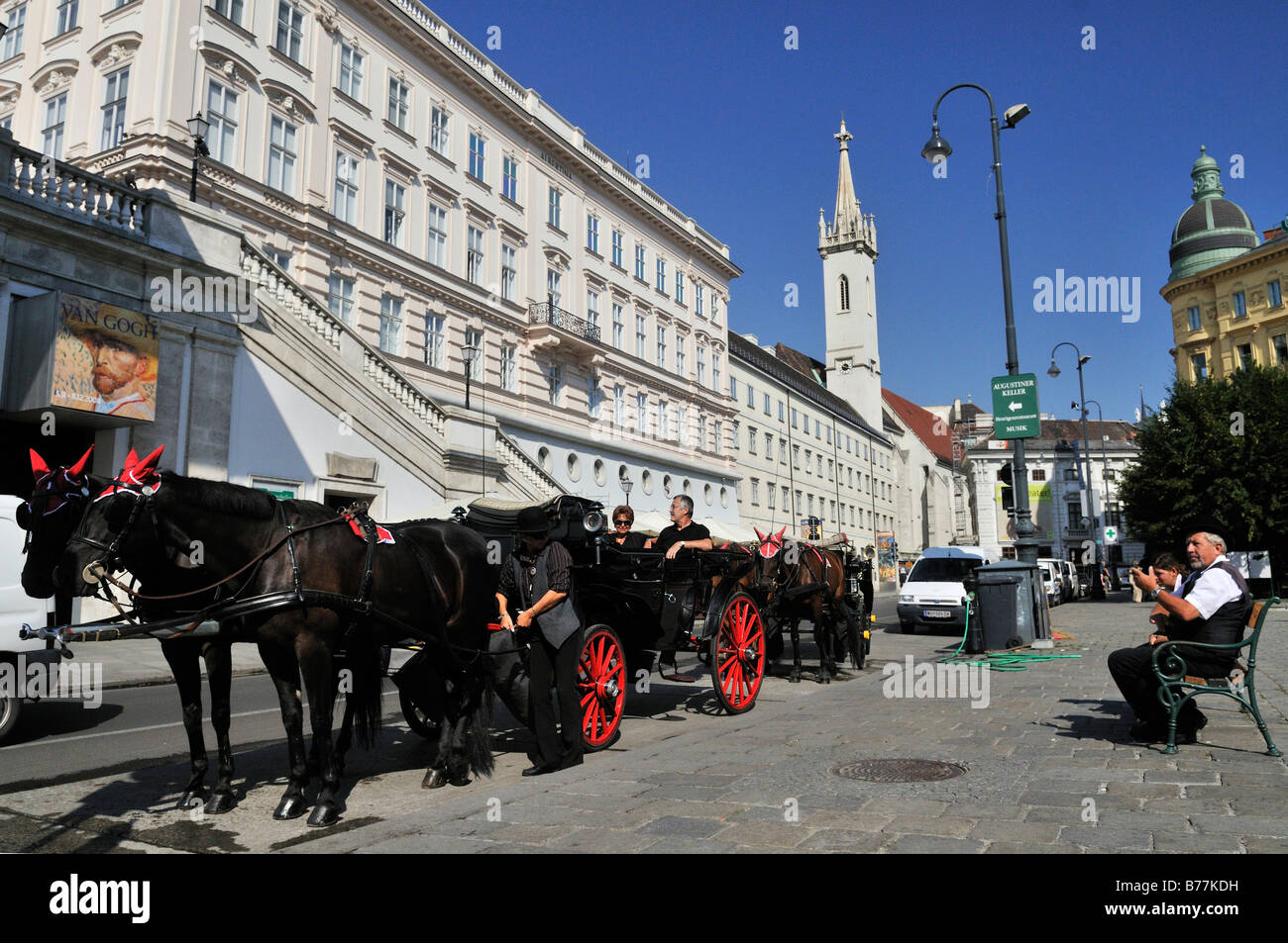 Horse-drawn buggy, Fiaker, outside the Albertina, Vienna, Austria, Europe Stock Photo