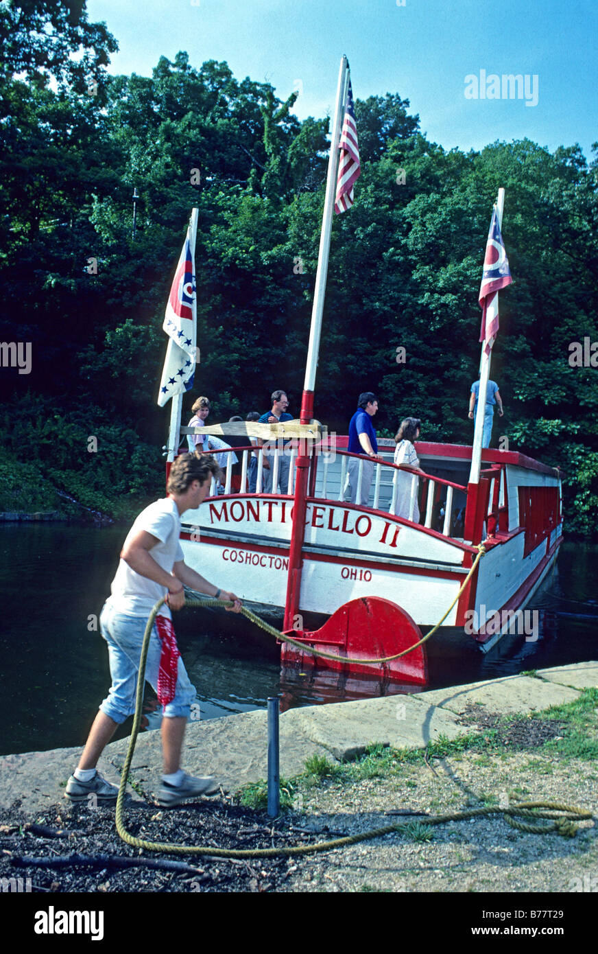 landing canal boat Monticello II on Ohio and Erie Canal at historic
