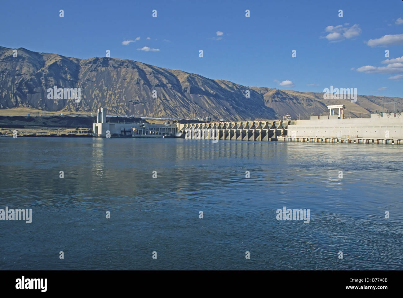 John day dam hires stock photography and images Alamy