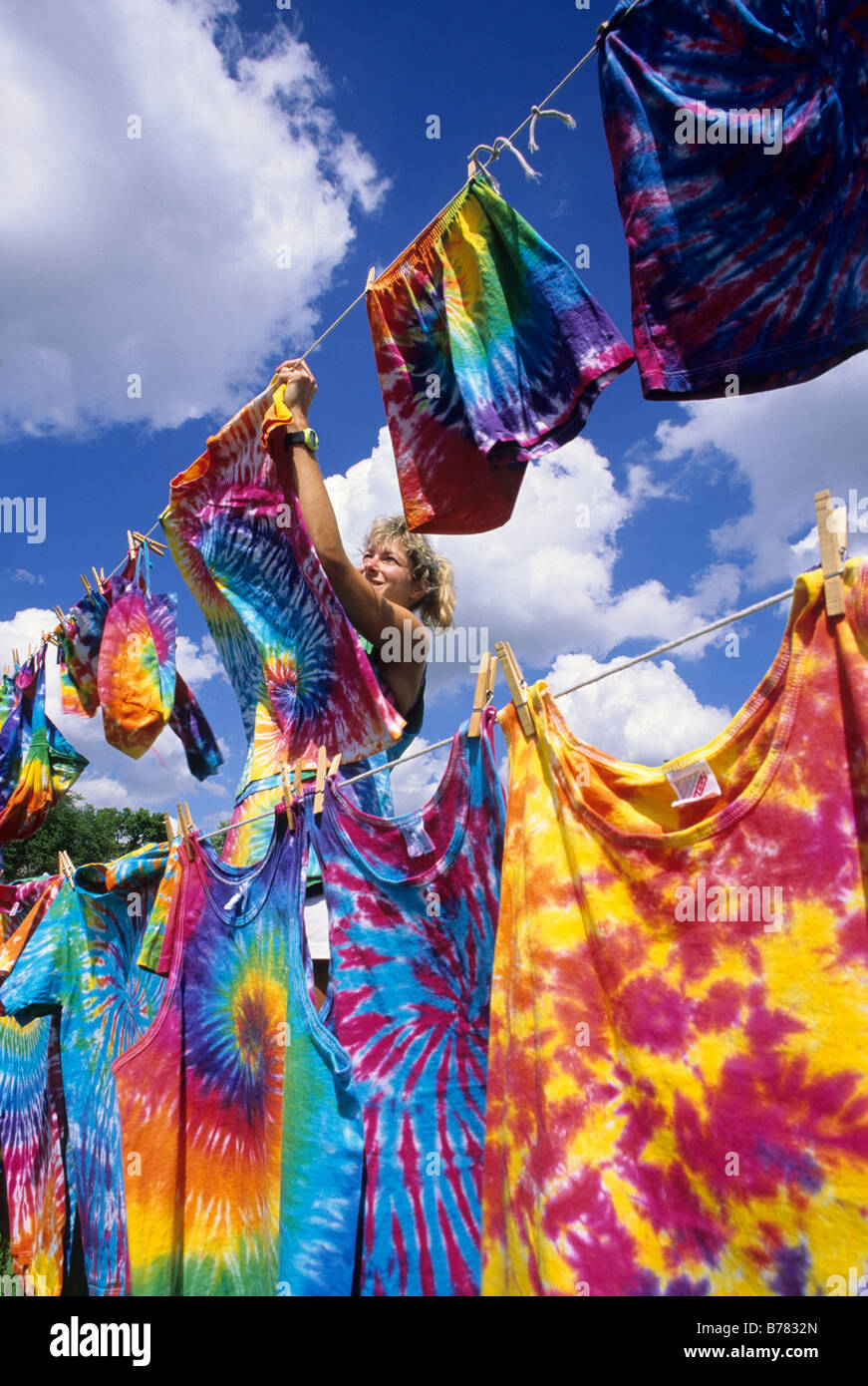 India clothes dye hi-res stock photography and images - Alamy