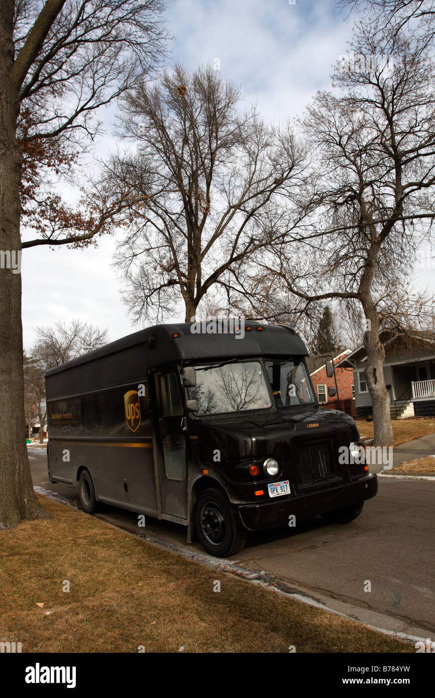 Brown ups van hires stock photography and images Alamy