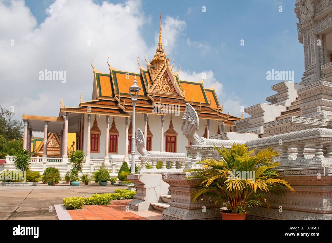 The Silver Pagoda in the Royal Palace, Phnom Penh, Cambodia Stock Photo ...