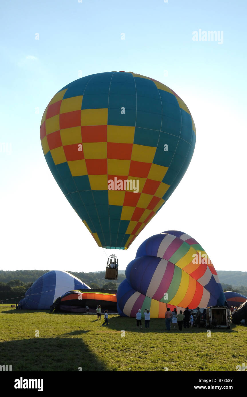 Hot air balloons prepare take off hires stock photography and images