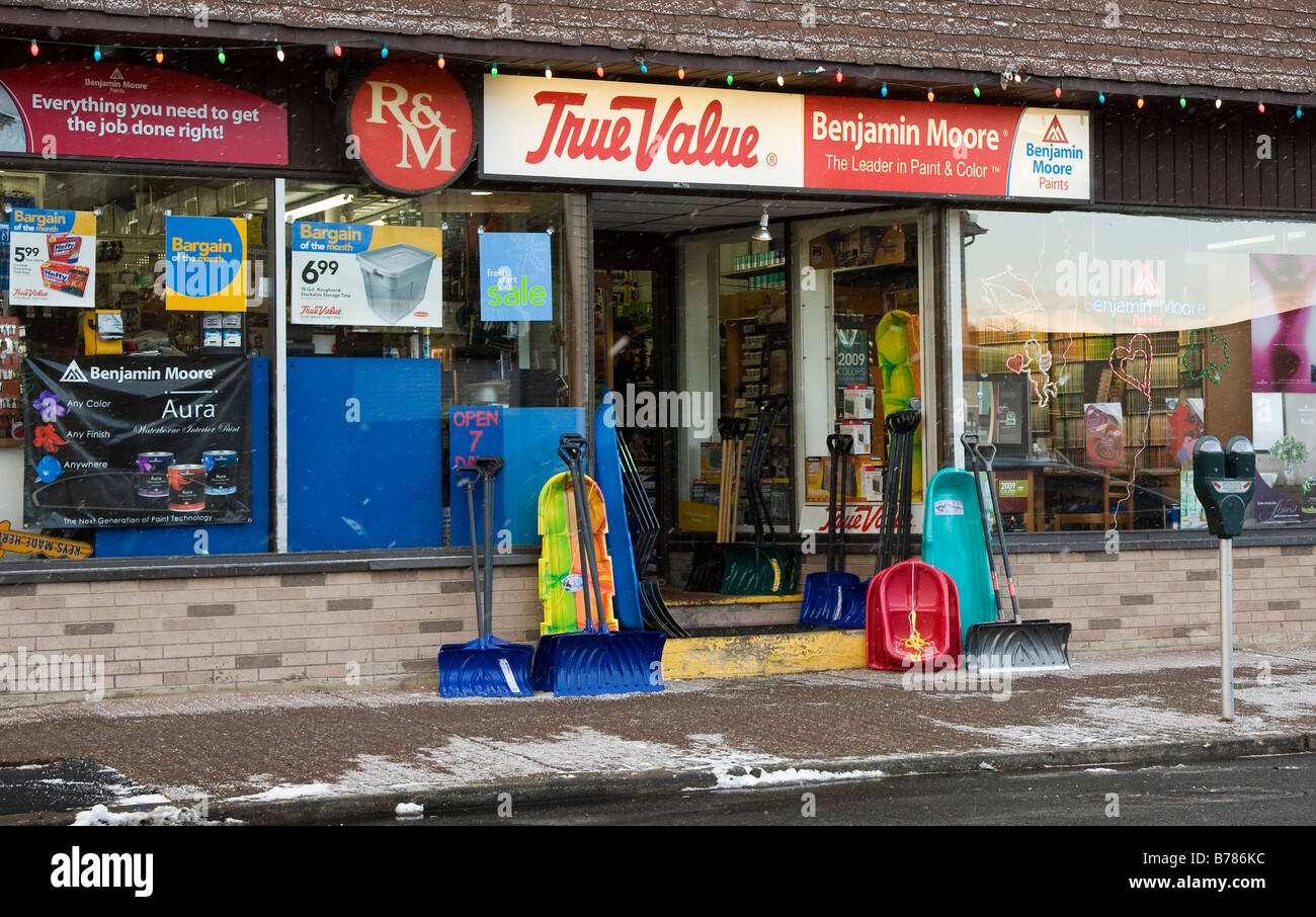 Front of a hardware store Stock Photo