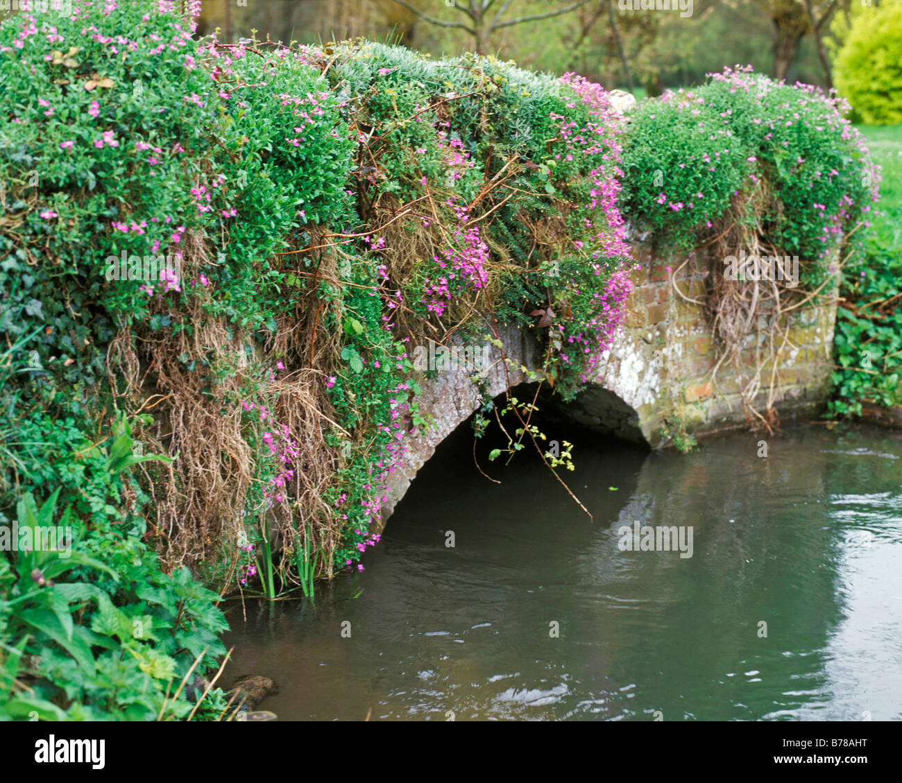 Old stone bridge in hi-res stock photography and images - Alamy