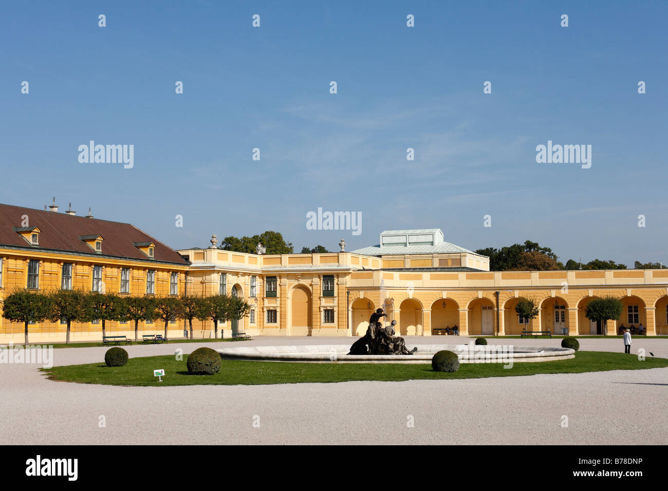 Forecourt in front of Schoenbrunn Palace, Vienna, Austria, Europe Stock Photo