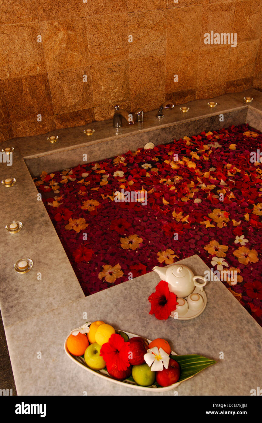 Flower bath hires stock photography and images Alamy