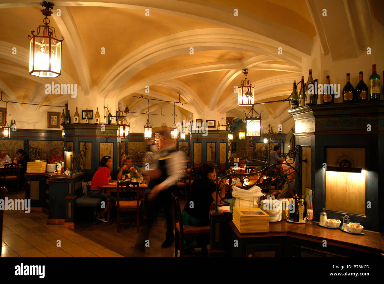 Ratskeller restaurant munich marienplatz hires stock photography and images Alamy