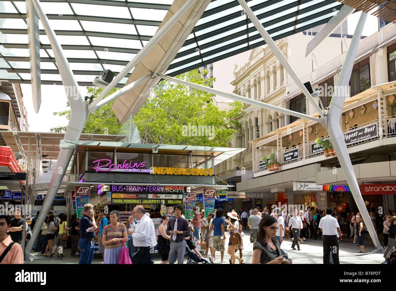 queen street Stock Photo Alamy