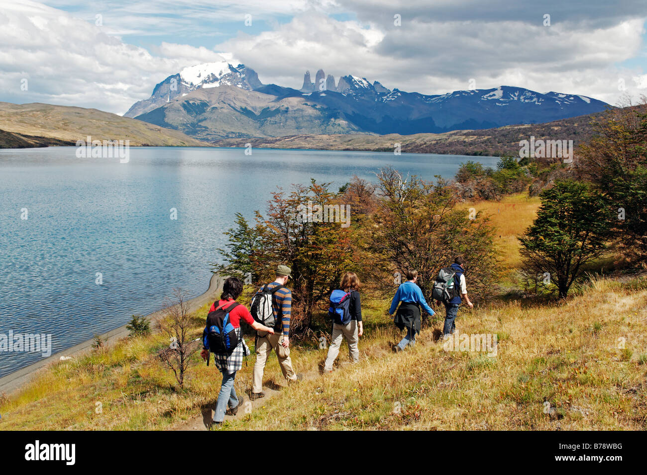 Hikers on the Laguna Azul, Torres del Paine National Park, Patagonia